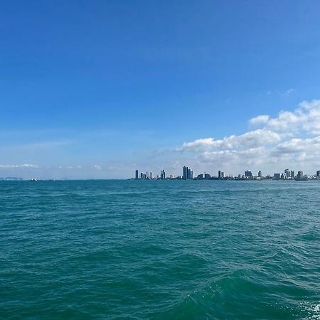 Mina 美景公寓酒店 Pattaya Bagian luar foto