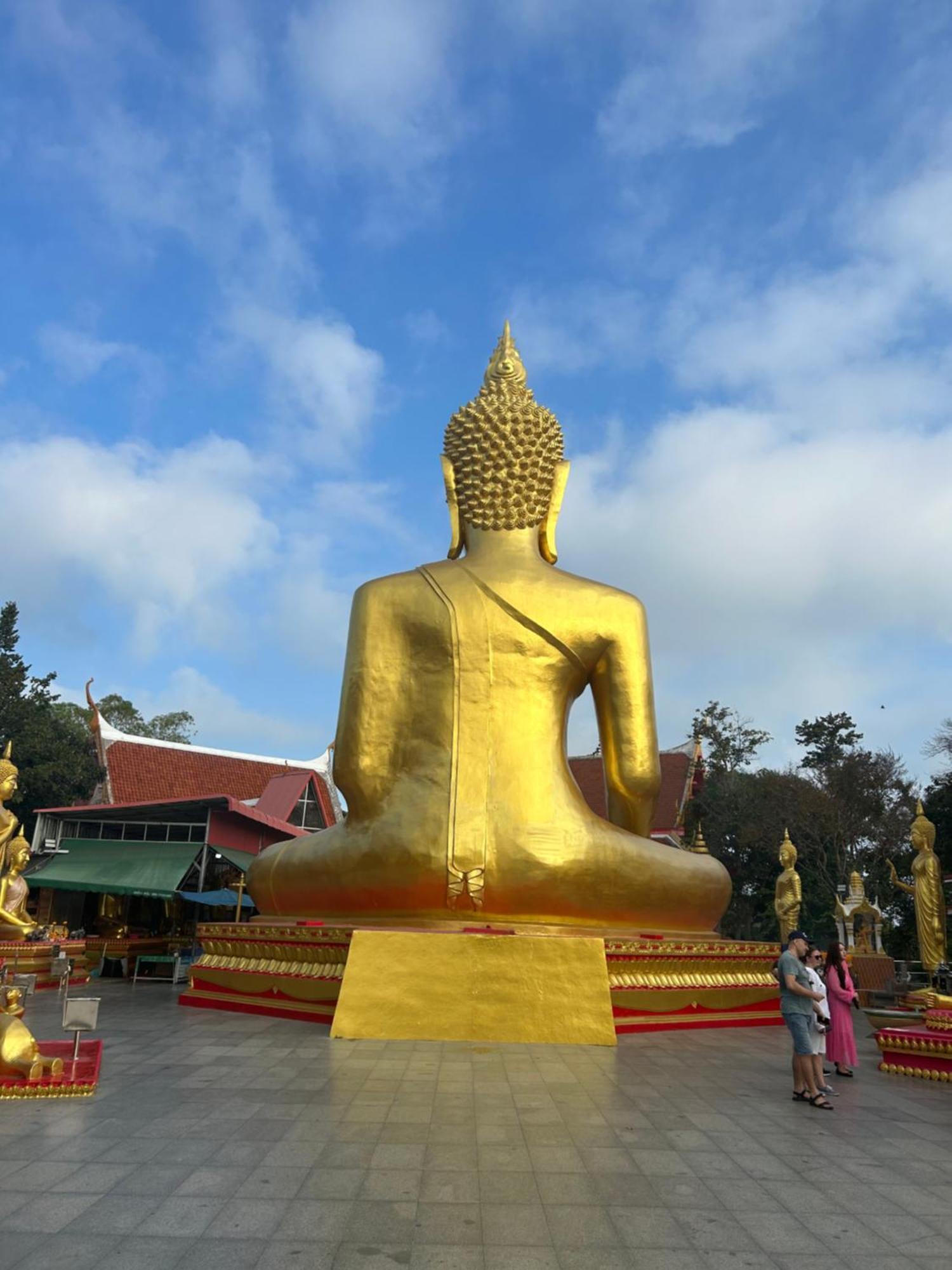 Mina 美景公寓酒店 Pattaya Bagian luar foto