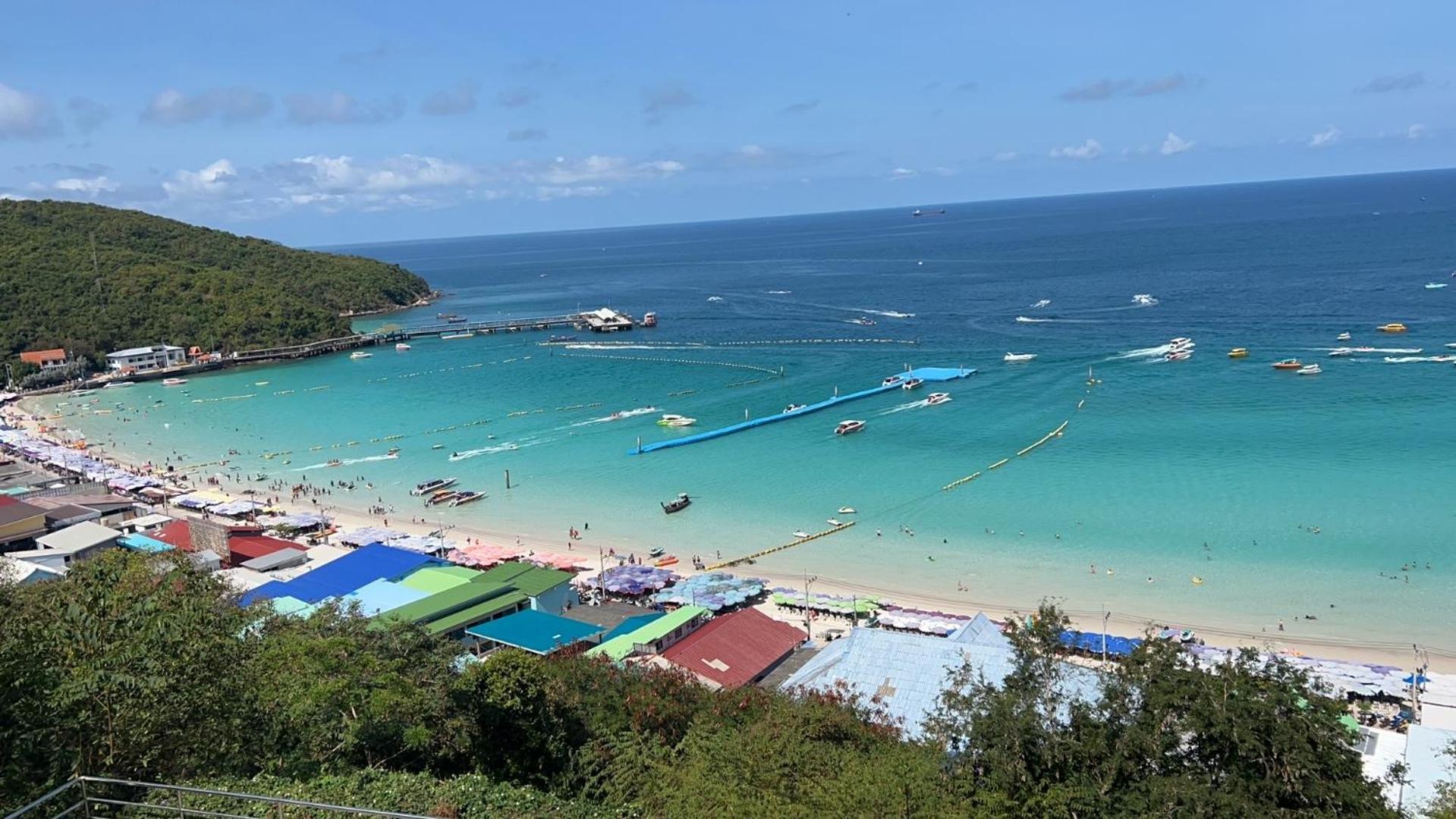 Mina 美景公寓酒店 Pattaya Bagian luar foto